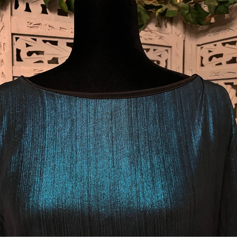 NWT! LUCKY & BLESSED GORGEOUS BOUTIQUE METALLIC TURQ BLUE LONG BELL SLEEVES TOP - Picture 3 of 10
